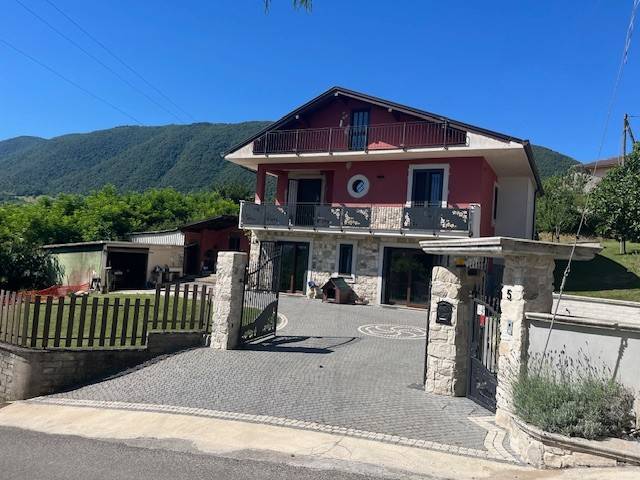 Villa a Ceccano in Via Celleta Traversa 1 - Foto 2