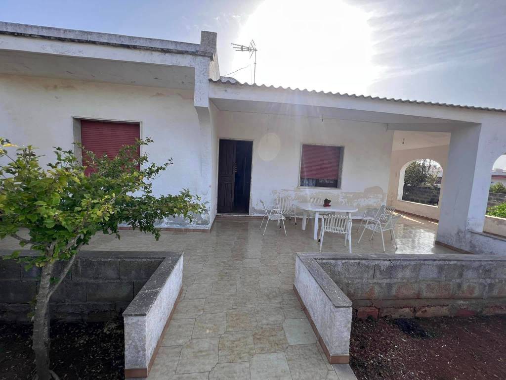 Villa a Porto cesareo in Via Michele Mautone, 2 - Foto 2