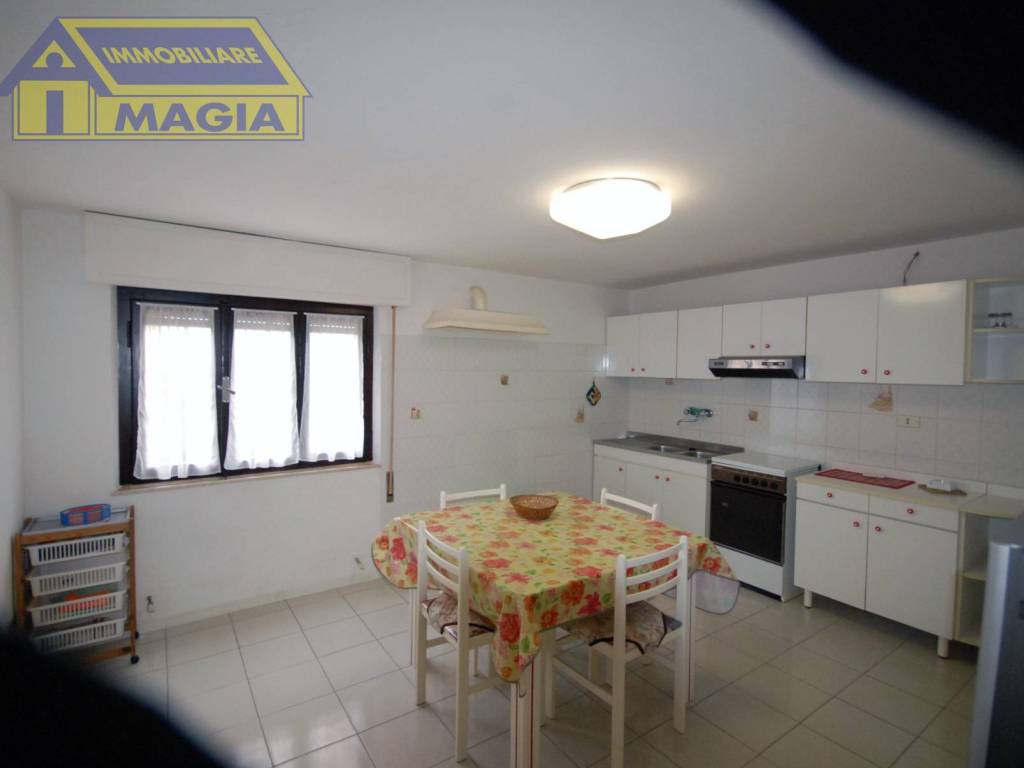 Casa indipendente a Martinsicuro in Lungomare Europa, 52 - Foto 2