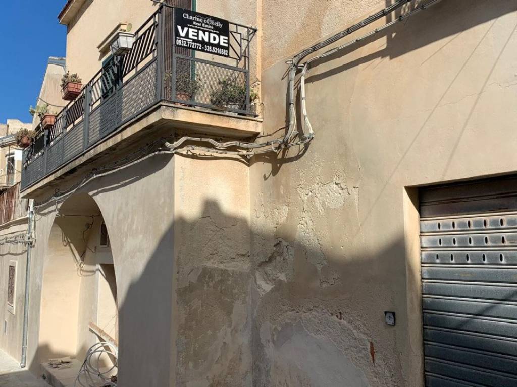 Casa indipendente a Modica in Via Correri - Foto 2