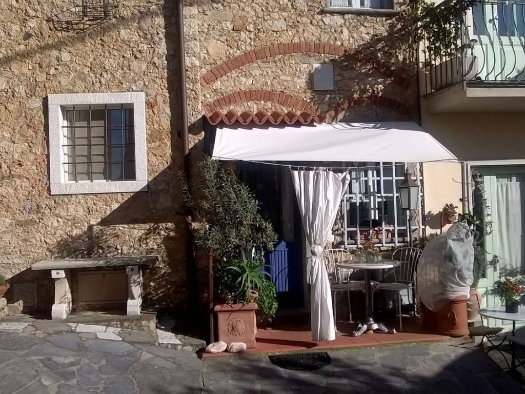 Villa a Pietrasanta in Complesso residenziale Capezzano Monte - Foto 5
