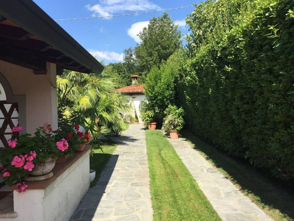Villa a Pietrasanta in Complesso residenziale marina di Pietreasanta - Foto 5