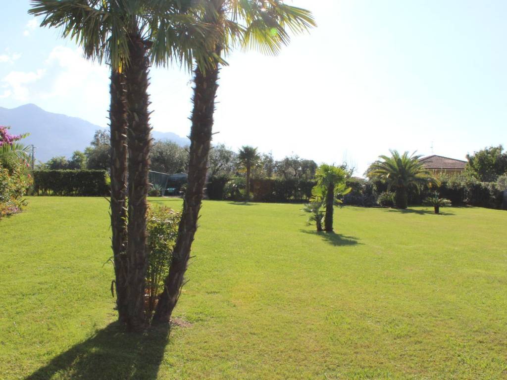Villa a Pietrasanta in Complesso residenziale strettoia - Foto 2