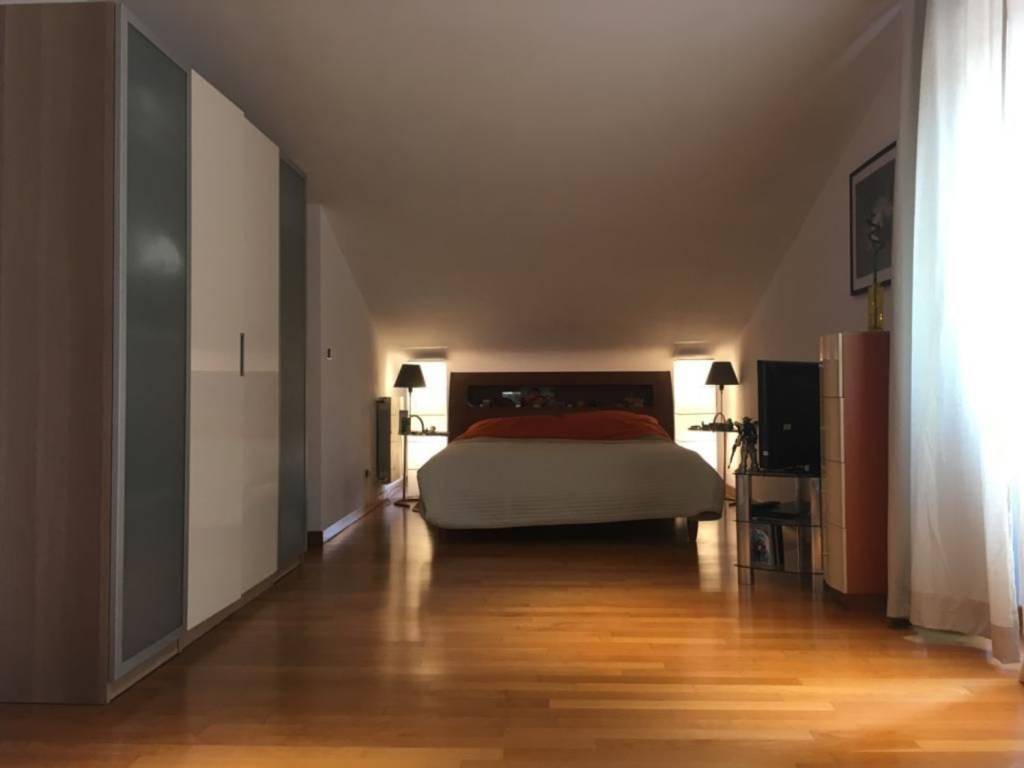 Attico / mansarda a Pietrasanta in Complesso residenziale centro storico - Foto 4