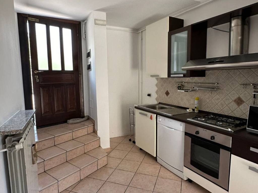 Casa indipendente a Gavirate in Via Livio Bravo - Foto 2