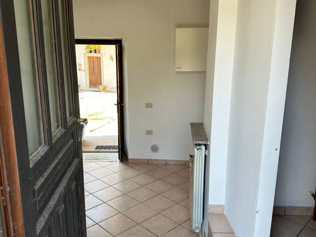 Casa indipendente a Gavirate in Via Livio Bravo - Foto 4