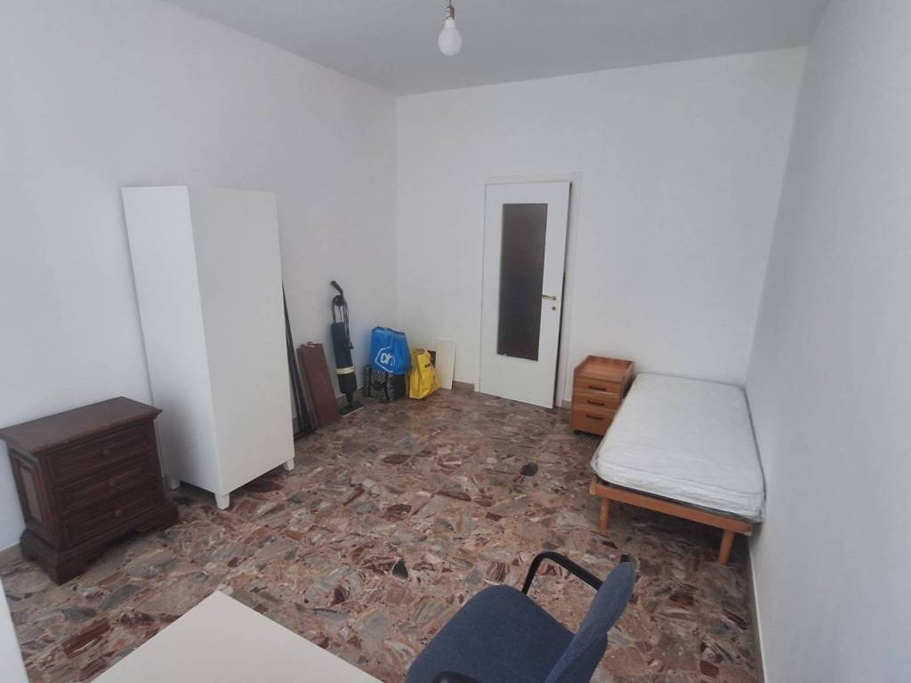 Appartamento a Pavia in Piazza Emanuele Filiberto Duca d'Aosta - Foto 2