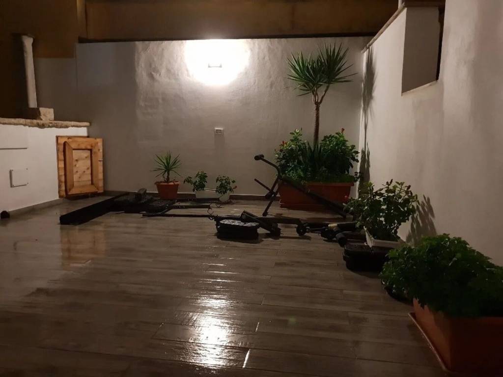 Appartamento a Trani in Piazza Ferdinando Lambert, 9 - Foto 2