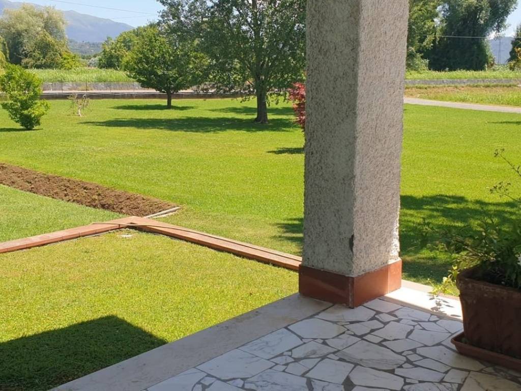 Villa a Pietrasanta in Complesso residenziale Traversagna - Foto 3