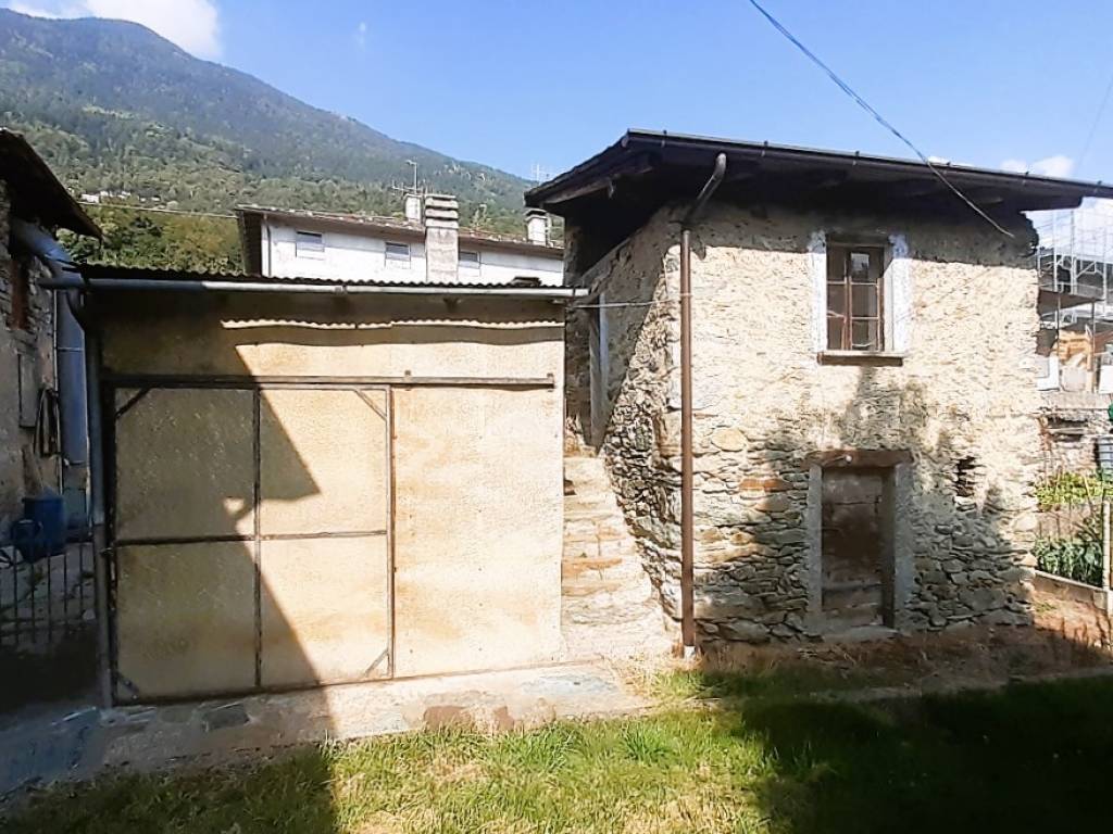 Villa a Castione andevenno in Via Gian Battista Gatti, 44 - Foto 3