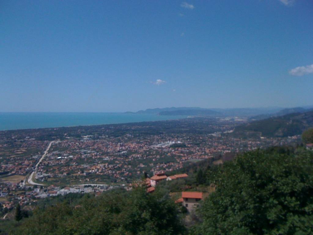 Villa a Pietrasanta in Complesso residenziale Capriglia - Foto 5