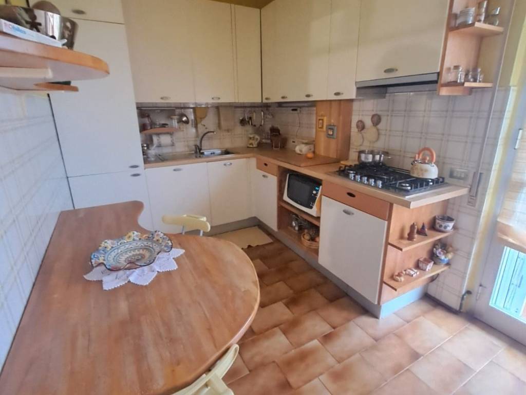 Appartamento a Gorla minore in Via Ambrogio Colombo, 35 - Foto 4