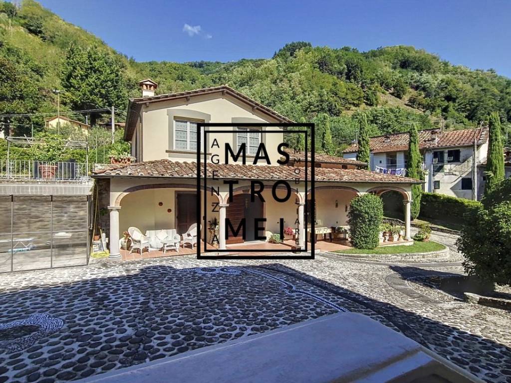 Villa a Bagni di lucca in Via Roma - Foto 2