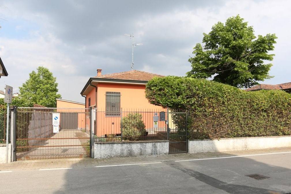 Villa a Ossago lodigiano in Via Lodi, 18 - Foto 2