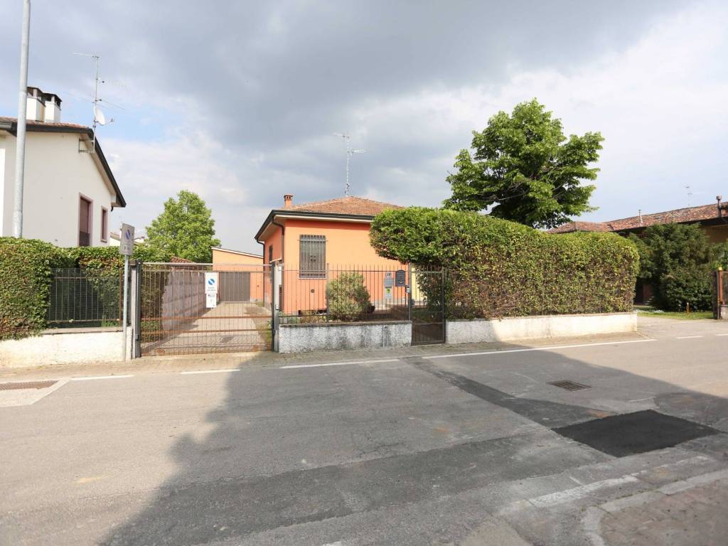 Villa a Ossago lodigiano in Via Lodi, 18 - Foto 3