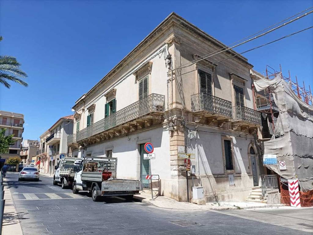 Casa indipendente a Ispica in Piazza Unità d'Italia - Foto 3