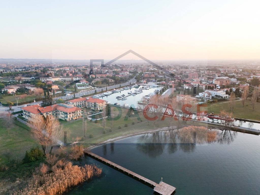 Appartamento a Sirmione in Via Salvo d'Acquisto - Foto 4