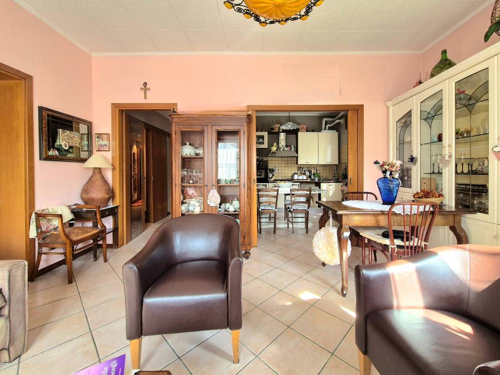 Appartamento a Limbiate in Via della Salute, 16 - Foto 2