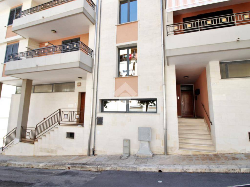 Casa indipendente a Ceglie messapica in Via Cataldo Agostinelli, 21 - Foto 2