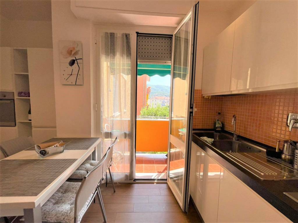 Appartamento a Spotorno in Vico Martegiana - Foto 4