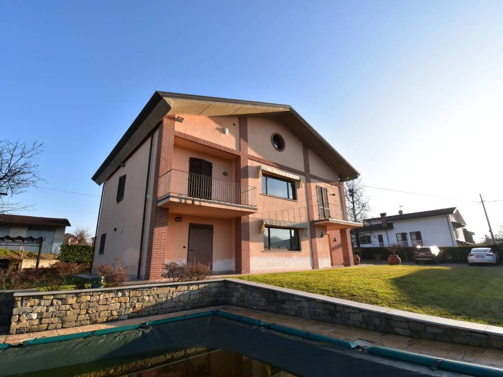 Villa a Bra in Strada San Michele, 128 - Foto 2