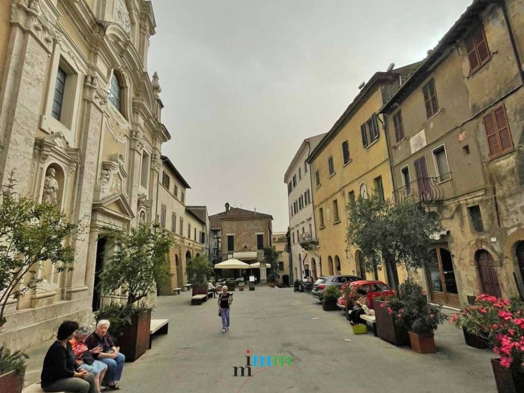 Appartamento a Pitigliano in Piazza San Gregorio VII - Foto 2