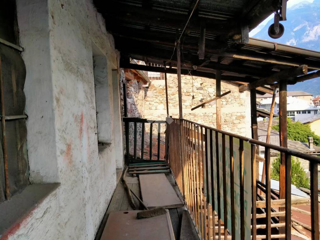Casa indipendente a Aosta in Via Ponte Romano, 12 - Foto 4
