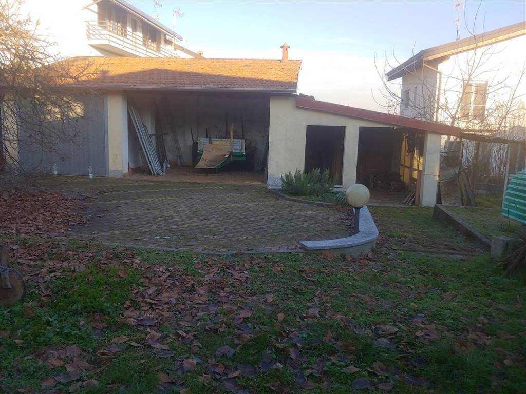 Casa indipendente a Gattico-veruno in Via San Pietro - Foto 2