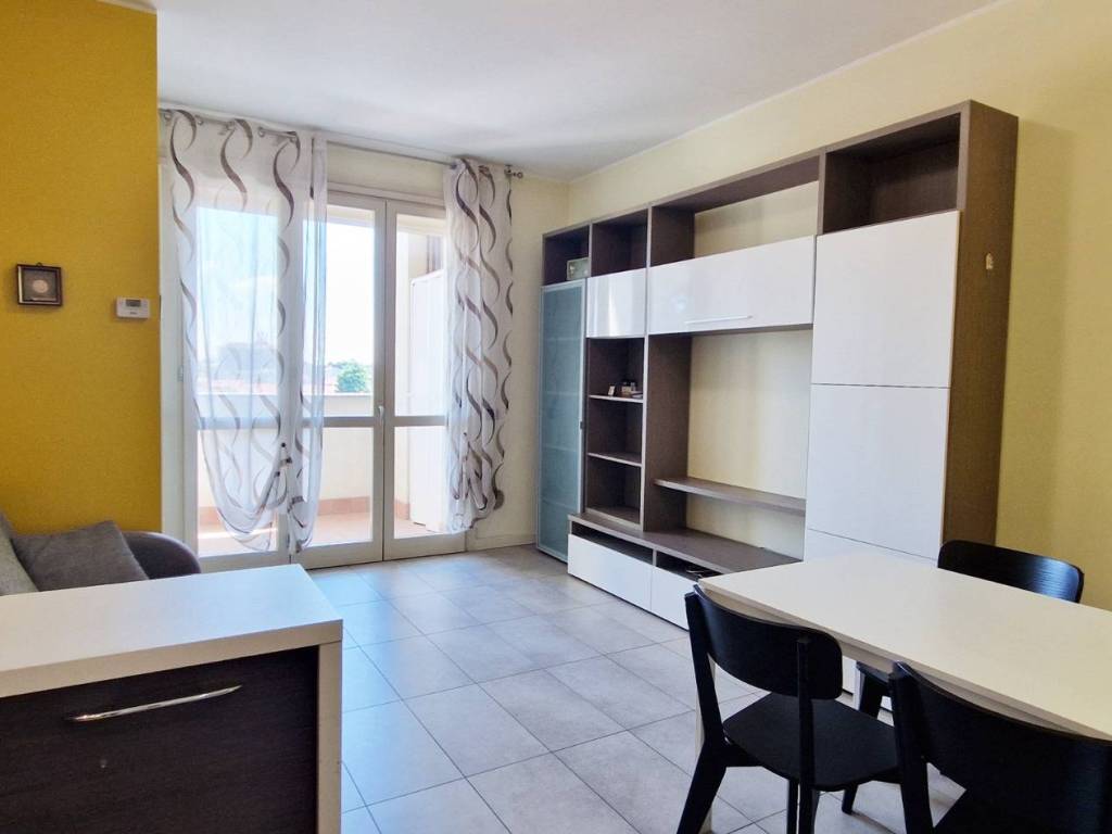 Appartamento a Varedo in Via San Michele, 9 - Foto 2