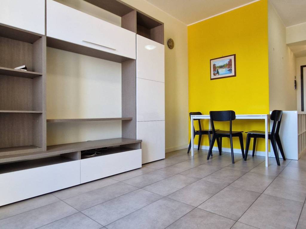 Appartamento a Varedo in Via San Michele, 9 - Foto 4