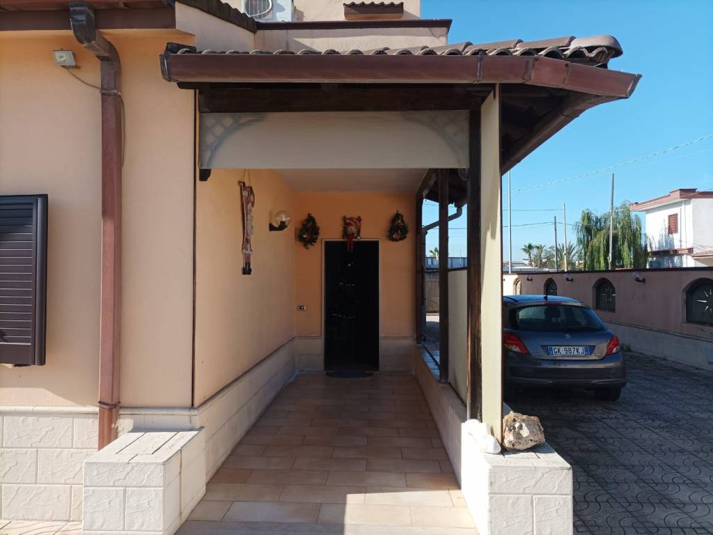 Villa a Taranto in Via Leon Battista Alberti, 7 - Foto 2