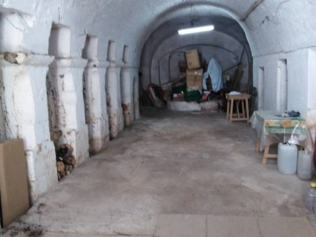 Box / garage a Ceglie messapica in Via Francesco Rismondi - Foto 2