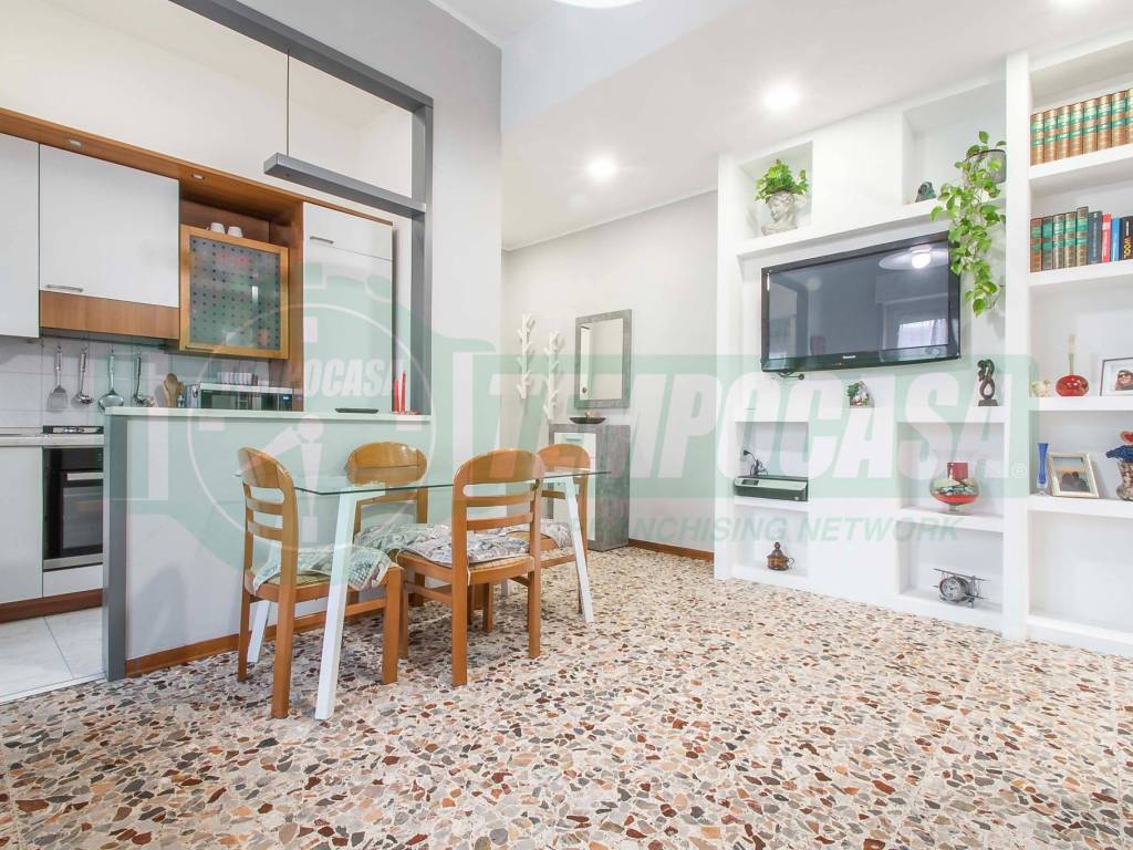 Appartamento a Gorla maggiore in Via Leonardo da Vinci, 15 - Foto 4