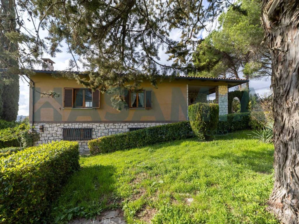 Villa a Manciano in Strada della Peschiera - Foto 4