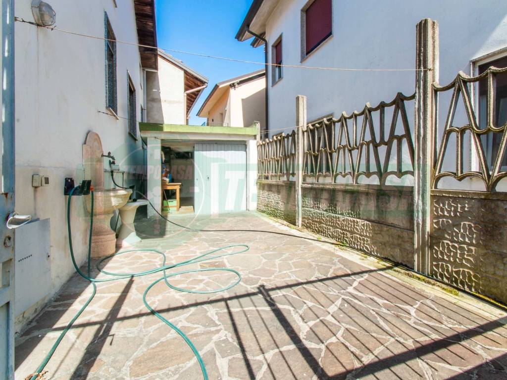 Casa indipendente a Origgio in Via Dante, 105 - Foto 2