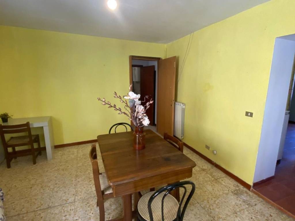 Appartamento a Ventasso in Via della Resistenza, 76 - Foto 2
