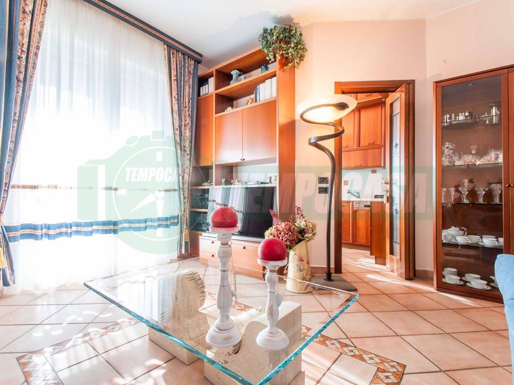 Appartamento a Gorla minore in Via Giuseppe Garibaldi, 96 - Foto 4