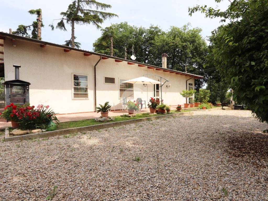 Villa a Chieti in Str. Castellini, 10 - Foto 2