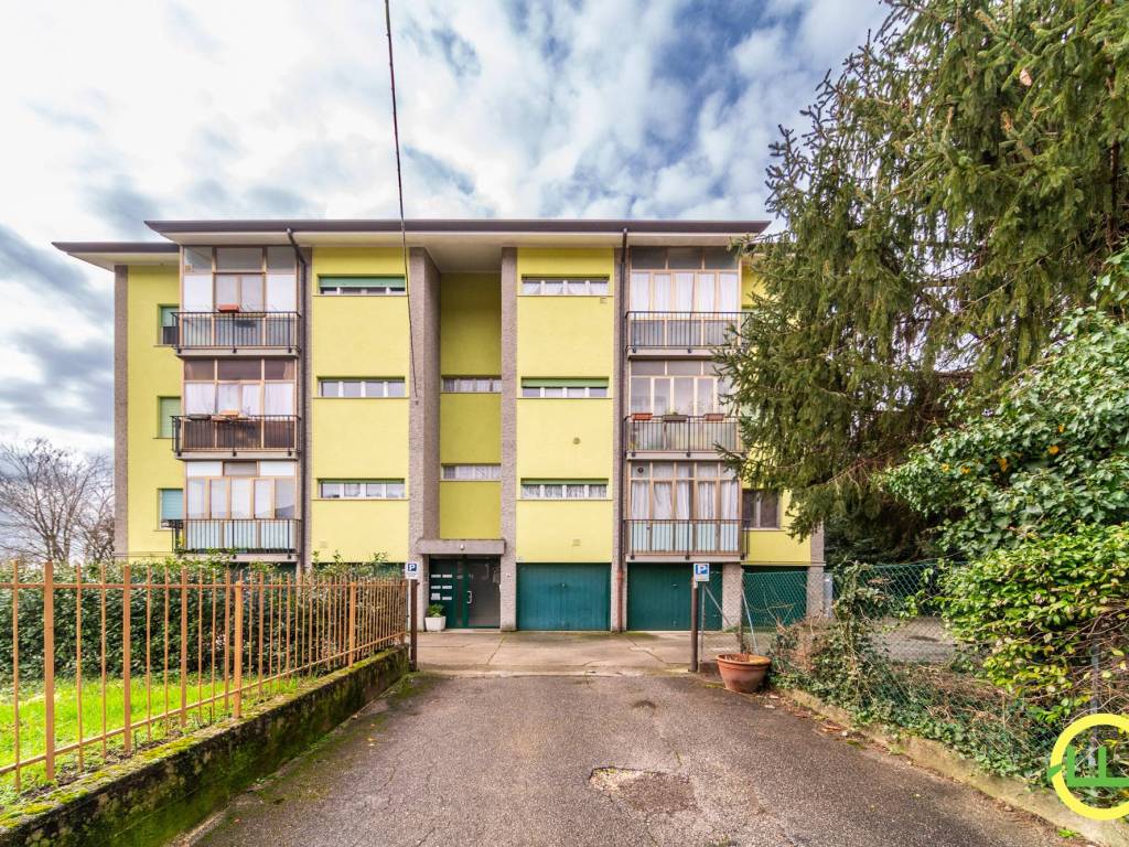 Appartamento a Cormons in Via Ippolito Nievo, 9 - Foto 2