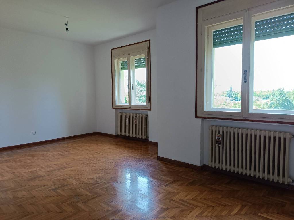 Appartamento a Cormons in Via Ippolito Nievo, 9 - Foto 5