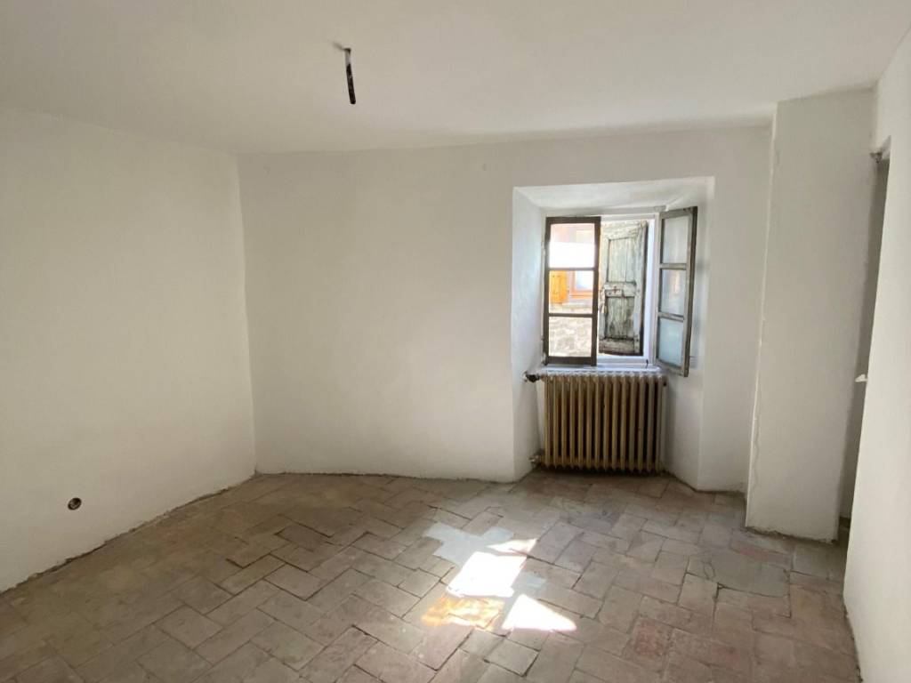 Appartamento a Ventasso in Via della Resistenza - Foto 3