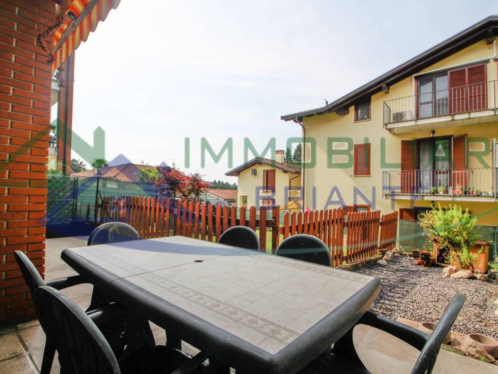 Appartamento a Comabbio in Via ai Prati - Foto 2