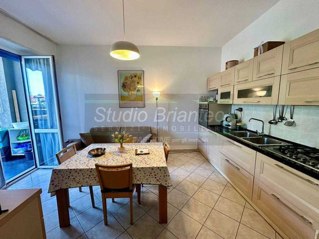 Appartamento a Biassono in Via Redipuglia - Foto 4