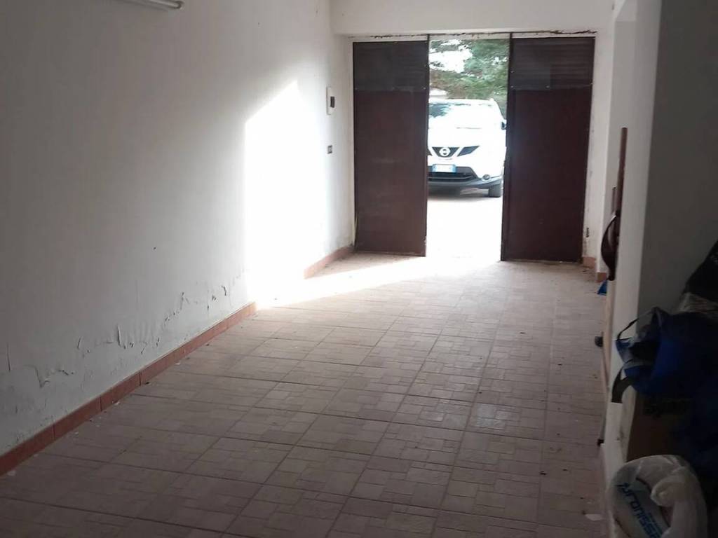 Box / garage a Caltanissetta in Via Don Giovanni Minzoni, 174 - Foto 2