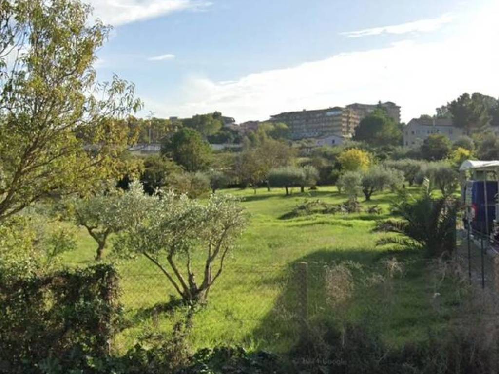 Terreno a Caltanissetta in Via Pietro Leone S.N.C. - Foto 2