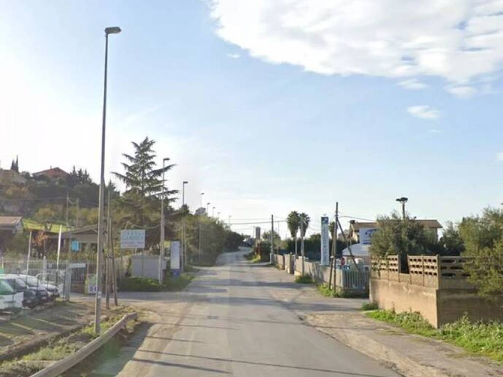 Terreno a Caltanissetta in Via Pietro Leone S.N.C. - Foto 3