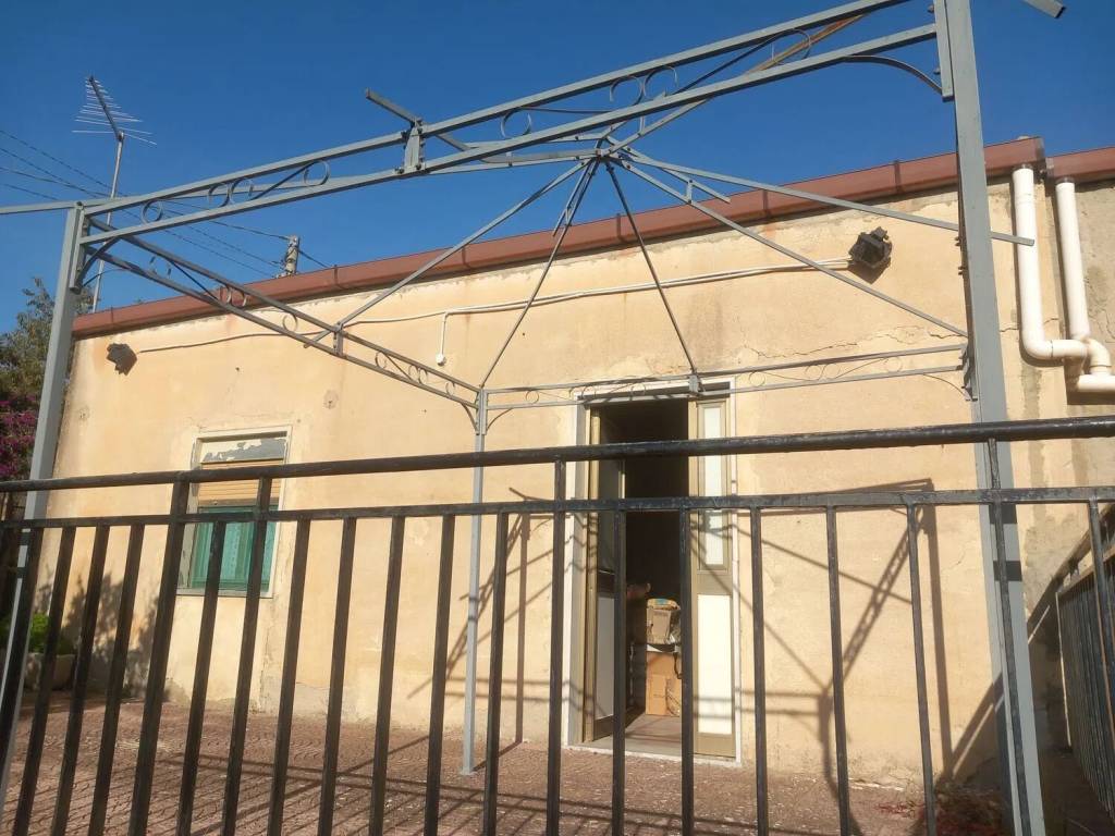 Villa a Caltanissetta in Contrada Favarella S.N.C. - Foto 2