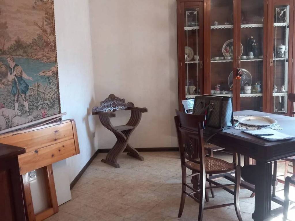 Appartamento a Caltanissetta in Largo Enrico Petrella, 11 - Foto 2