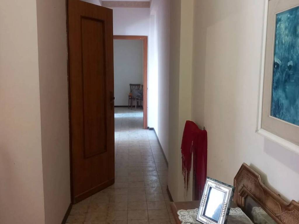 Appartamento a Caltanissetta in Largo Enrico Petrella, 11 - Foto 3