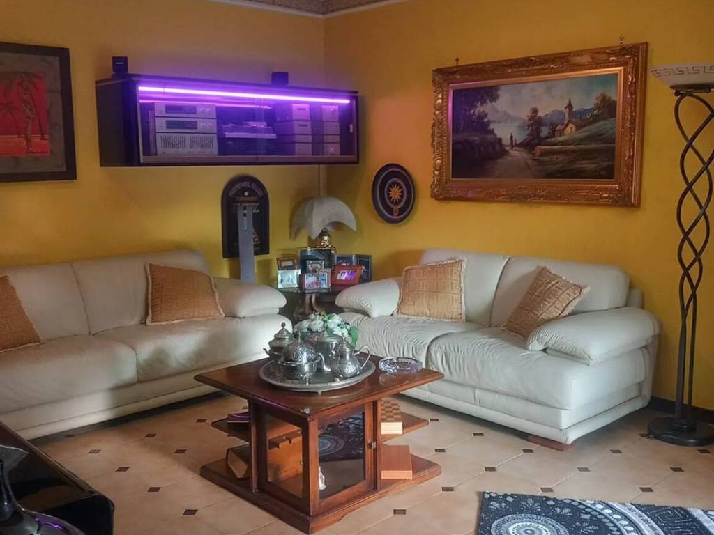 Appartamento a Caltanissetta in Via Gabriele Amico Valenti, 126 - Foto 2